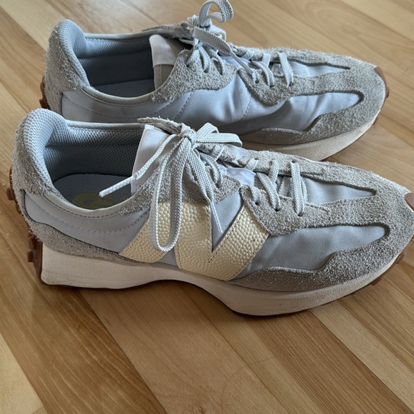 New Balance 327 like new shoes size 8.5 women’s - Picture 4 of 7